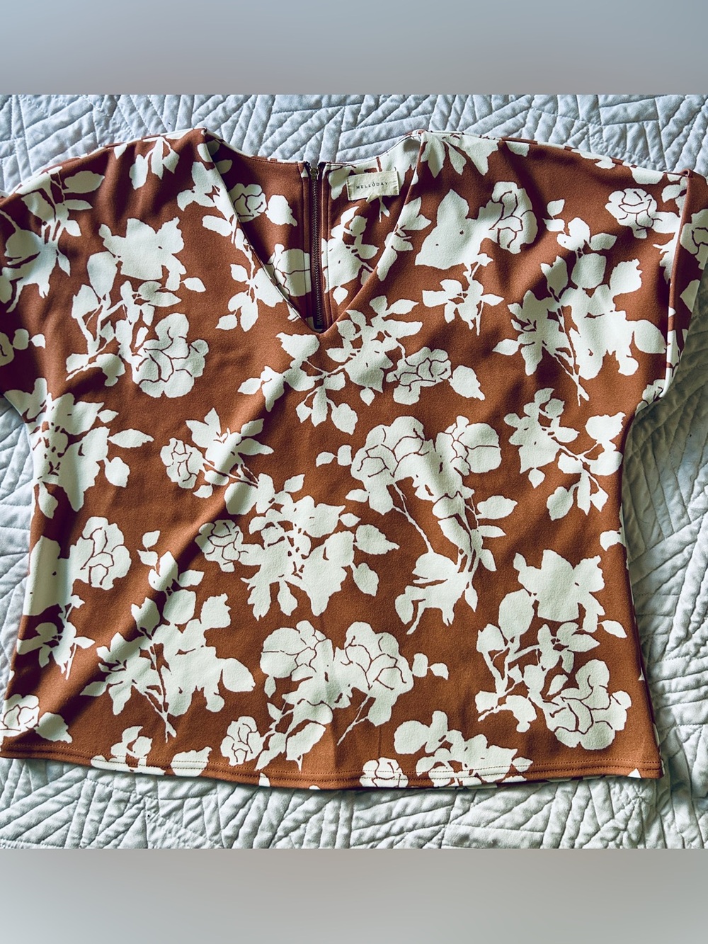 MELLODAY Brown and Cream Floral V-Neck Blouse Top